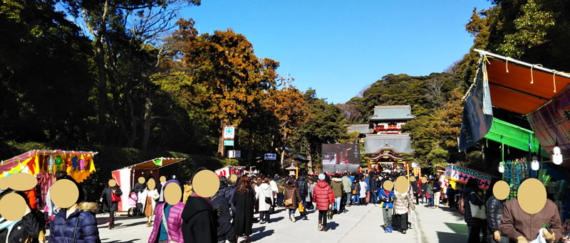 鎌倉鶴岡八幡宮の渋滞と混雑、屋台はいつまでやっているのか