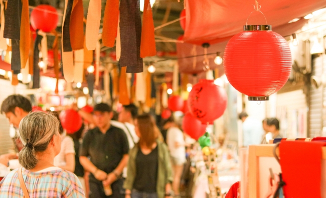 大阪「新世界」の夜がオモロくなる！？海外フードや珍味、ゲテモノばかりを集めたフードマーケット『新世界夜市』が7月6日（土）に開催！